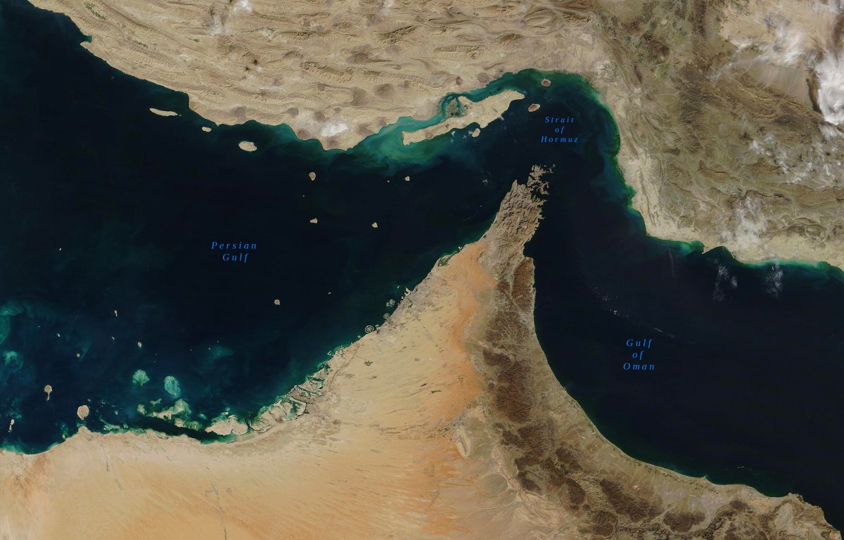 האיראנים מאיימים ש"יסגרו את מיצרי הורמוז". למה זה מסוכן?