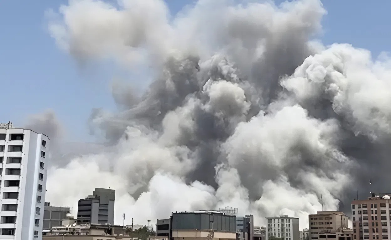 צה"ל תוקף ללא הפסקה: "פיצוצים עזים" במקומות רבים באיראן צה"ל תוקף ללא הפסקה: "פיצוצים עזים" במקומות רבים באיראן