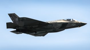 בריטניה נערכת למלחמה באירופה, ורוכשת 12 מטוסי F35