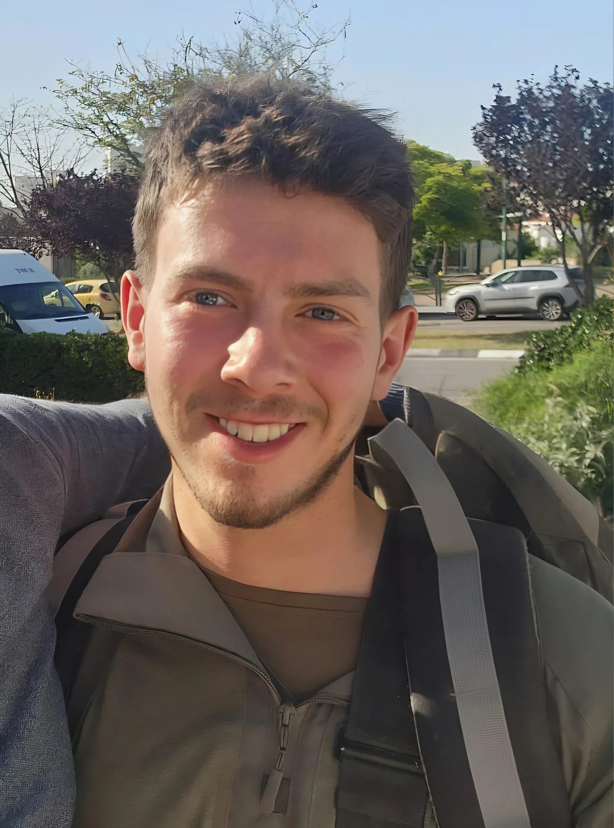 סמל יניב מיכלוביץ הי"ד נפל בקרב ברצועת עזה סמל יניב מיכלוביץ הי"ד נפל בקרב ברצועת עזה