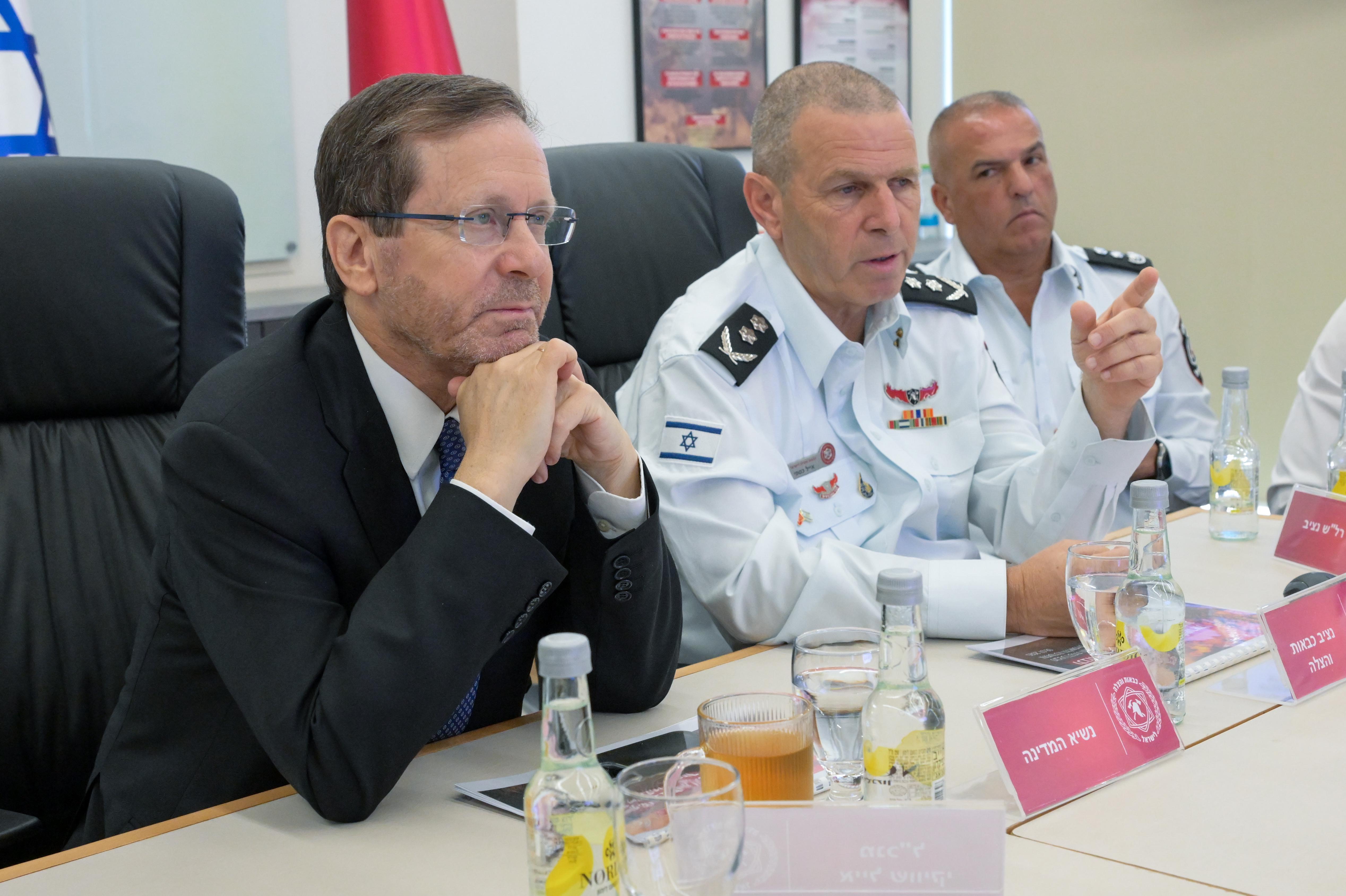 הנשיא הרצוג: "מתריע מפני אסון אקלימי בקיץ הנוכחי" 