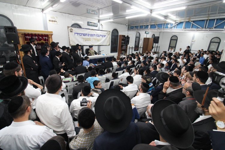 הראשון לציון הגר"י יוסף בשיעור חיזוק בבני ברק: ״הכח של בין הזמנים מלווה אתכם עד אלול״