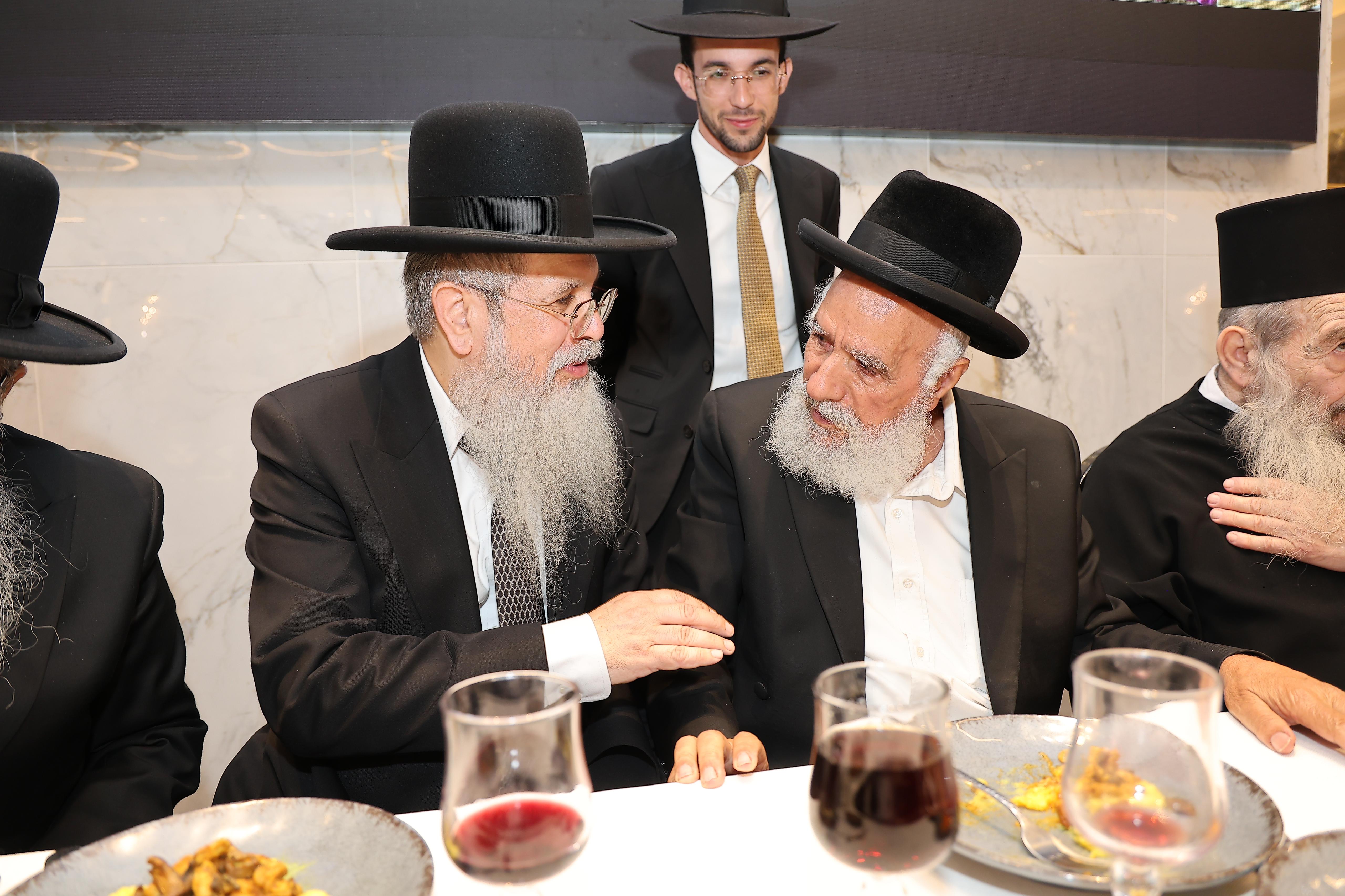 שמחת הבר מצוה לנין חבר מועצת חכמי התורה