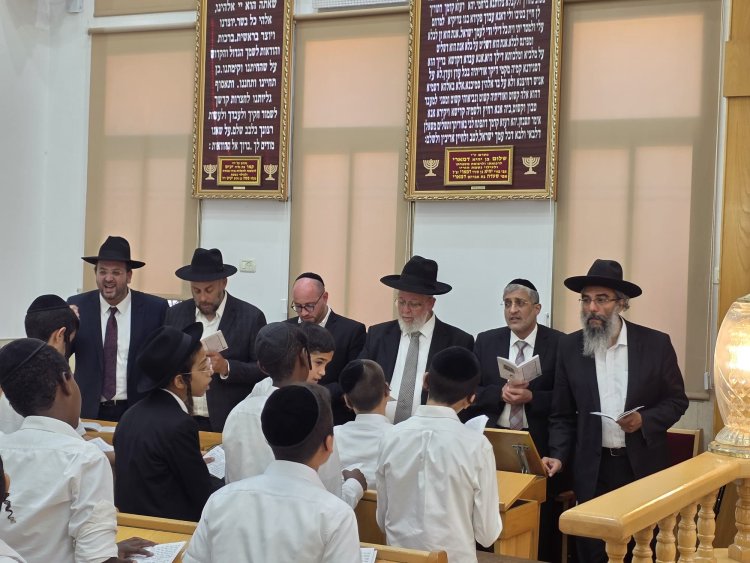 ילדי יבנה מרעידים את השמיים בסליחות מרגשות