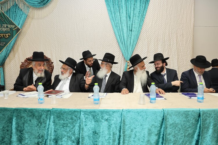 מעמד הקבלת פני רבו למרן עמוד ההוראה הגאון הגדול הרב יצחק רצאבי שליט"א, שע"י מוסדות נתיבות מהרי"ץ מעמד הקבלת פני רבו למרן עמוד ההוראה הגאון הגדול הרב יצחק רצאבי שליט"א, שע"י מוסדות נתיבות מהרי"ץ