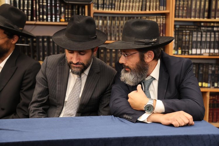 מעמד מרומם בפתיחת סניפי רשת הכוללים "ברכת אברהם", צילום: נועם אליהו מעמד מרומם בפתיחת סניפי רשת הכוללים "ברכת אברהם", צילום: נועם אליהו