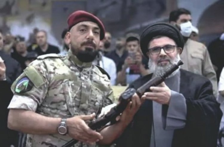 עלי טבטבאי משמאל עם האשם סאפי א-דין (צילום: השימוש בתמונה נעשה על פי סעיף 27א בכפוף לחוק זכות היוצרים. בעל זכות היוצרים זכאי לבקש את הסרתה מ- contact@tv2000.co.il)