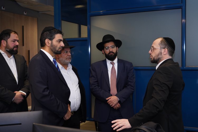 השר לשעבר מיכאל מלכיאלי בביקור מיוחד במשרדי ערוץ 2000 השר לשעבר מיכאל מלכיאלי בביקור מיוחד במשרדי ערוץ 2000