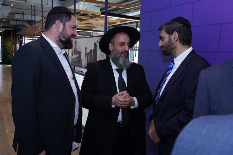 השר לשעבר מיכאל מלכיאלי בביקור מיוחד במשרדי ערוץ 2000 השר לשעבר מיכאל מלכיאלי בביקור מיוחד במשרדי ערוץ 2000