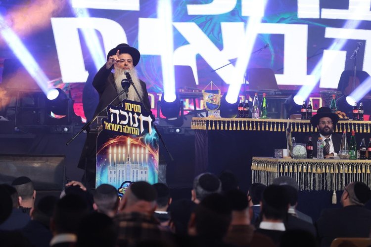 פתח תקווה: אלפים במעמד חנוכה מרגש ומפואר של מוסדות קרבנו (צילום: נועם אליהו וישראל הפקות)