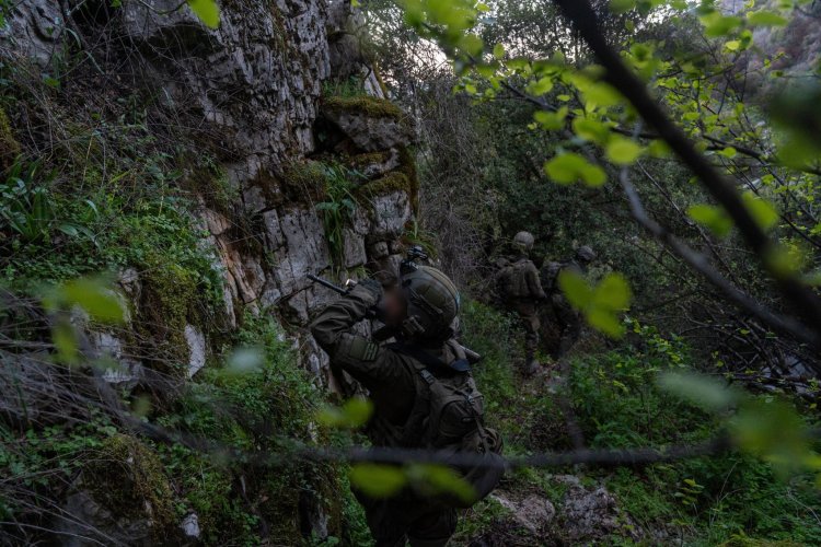 לוחמי המילואים פועלים עמוק בהר דב (צילום: דובר צה"ל)