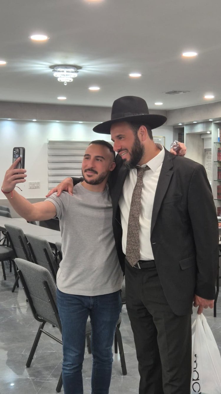 הרב דוד פריוף בסדרת שיעורים ותפילות למאות צעירים בצל המלחמה בארץ הרב דוד פריוף בסדרת שיעורים ותפילות למאות צעירים בצל המלחמה בארץ