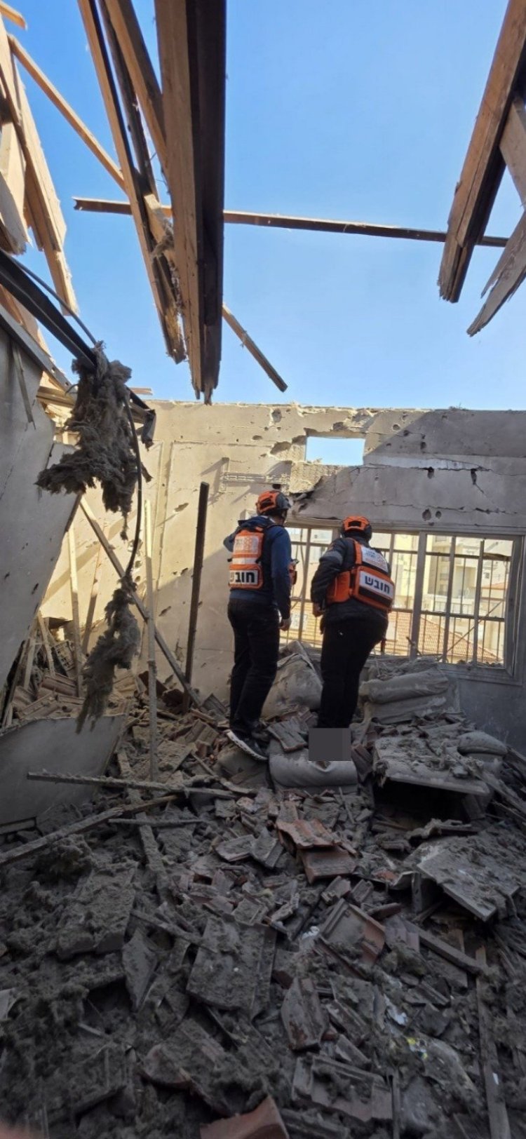 אחד מזירות הנפילה במרכז (צילום: איחוד הצלה)