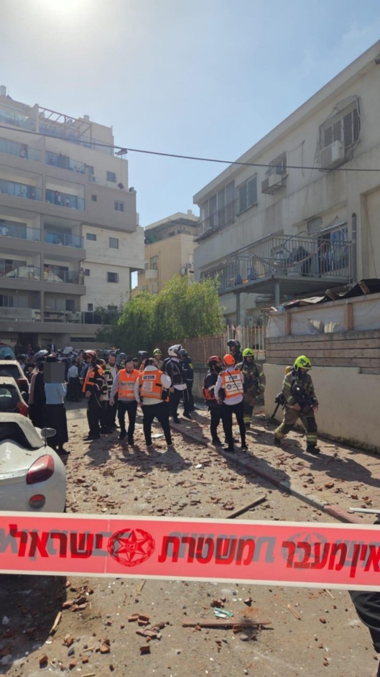 אחד מזירות הנפילה במרכז (צילום: איחוד הצלה)