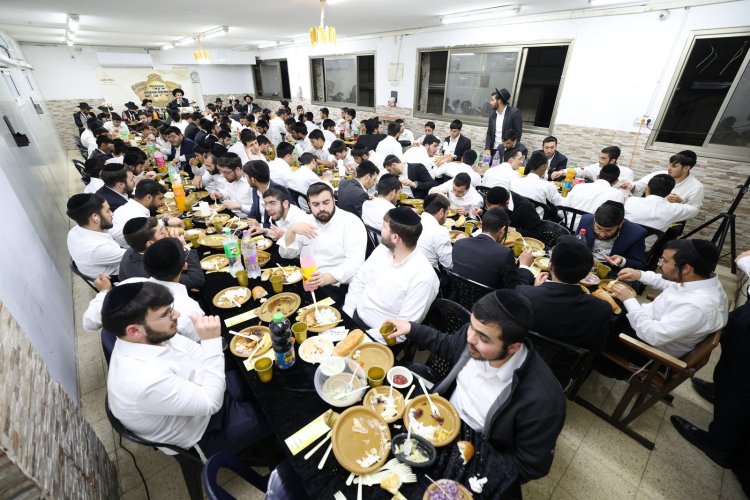 מעמד הסיומים בישיבת תורת אברהם (צילום יעקב כהן)