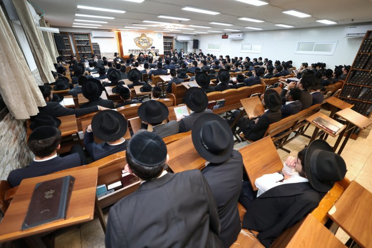 מעמד הסיומים בישיבת תורת אברהם (צילום יעקב כהן)