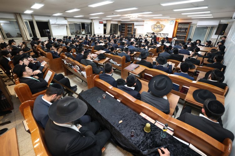 מעמד הסיומים בישיבת תורת אברהם (צילום יעקב כהן)