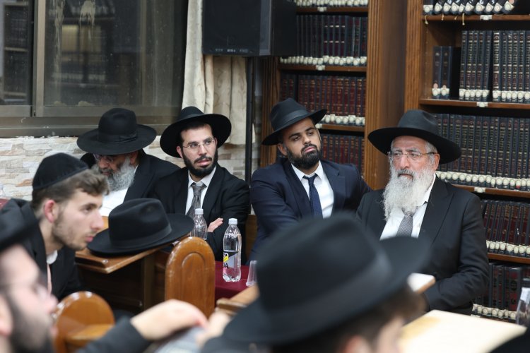 מעמד הסיומים בישיבת תורת אברהם (צילום יעקב כהן)