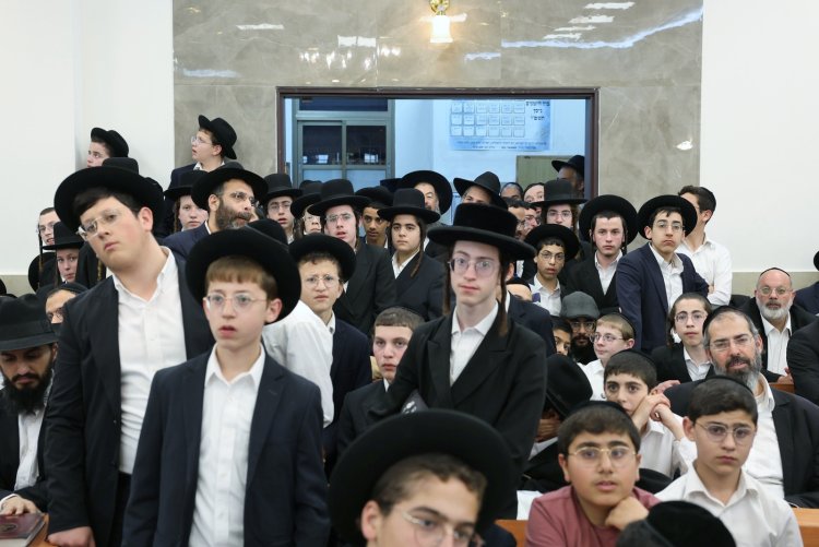 במודיעין עלית התכנסו לייסד כולל חדש במעמד גדולי התורה (צילום יעקב כהן)