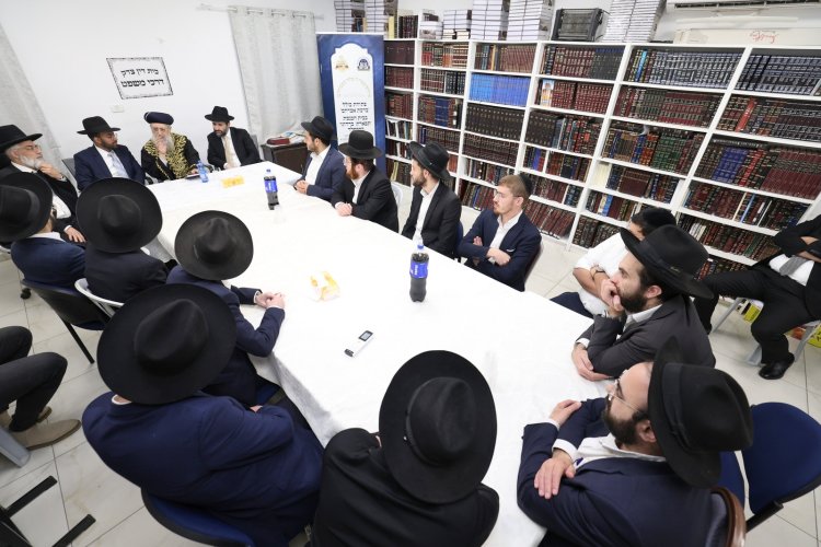 במודיעין עלית התכנסו לייסד כולל חדש במעמד גדולי התורה (צילום יעקב כהן)