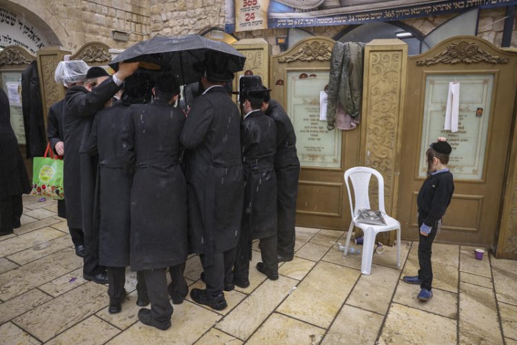 מירון 2026: הילולת הרשב''י במתכונת מצומצמת עם הדלקות בציון | גלרייה