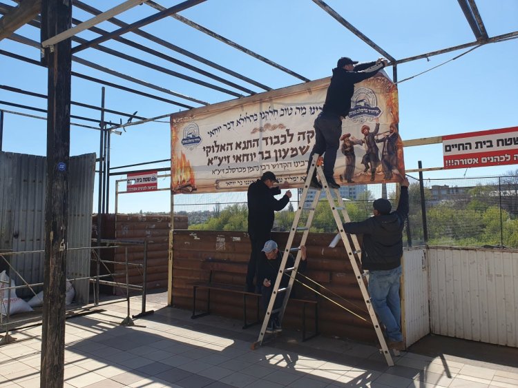 ההדלקה בציון רבי נחמן מברסלב (באדיבות המצלם)