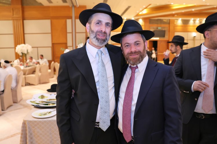 ראש עיריית אלעד השיא את ביתו - רבנים ואישי ציבור הגיעו לשמחה (צילום: יעקב כהן)