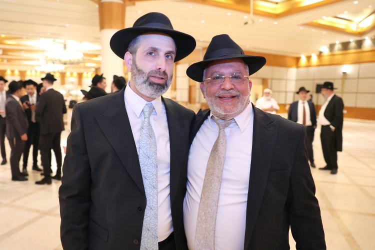 ראש עיריית אלעד השיא את ביתו - רבנים ואישי ציבור הגיעו לשמחה (צילום: יעקב כהן)