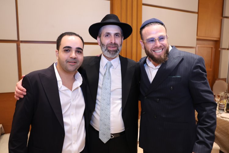 ראש עיריית אלעד השיא את ביתו - רבנים ואישי ציבור הגיעו לשמחה (צילום: יעקב כהן)