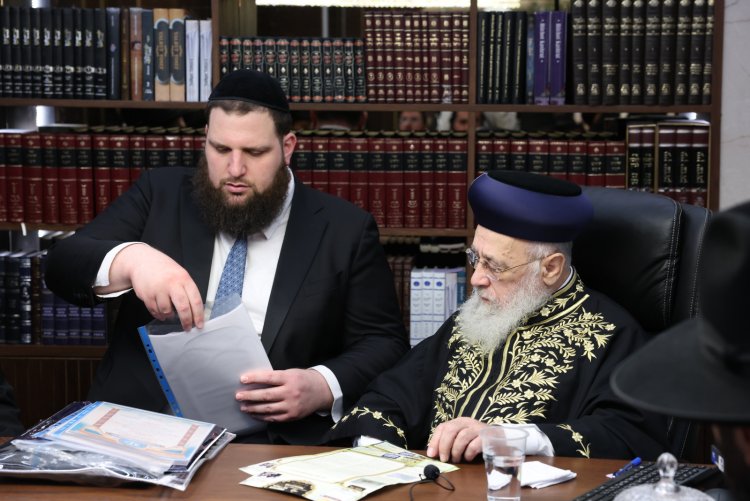 מעמד מרגש בראשות הראשל"צ: עשרות אברכים הוסמכו להוראה בדיני סת"ם (צילום: יעקב כהן)