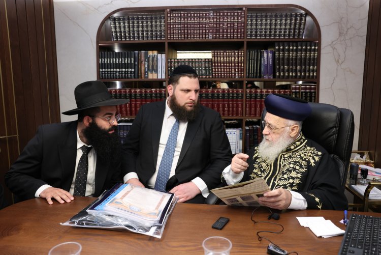 מעמד מרגש בראשות הראשל"צ: עשרות אברכים הוסמכו להוראה בדיני סת"ם (צילום: יעקב כהן)