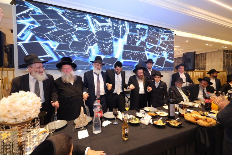 שמחת בר המצווה לבנו של ראש ישיבת "שלהבת התורה" הרב אבידן סנדרוסי שליט"א שמחת בר המצווה לבנו של ראש ישיבת "שלהבת התורה" הרב אבידן סנדרוסי שליט"א