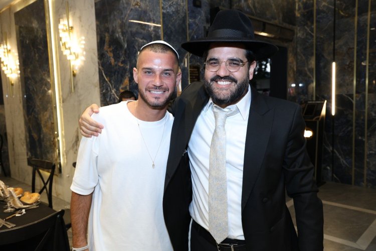 שמחת בר המצווה לבנו של ראש ישיבת "שלהבת התורה" הרב אבידן סנדרוסי שליט"א שמחת בר המצווה לבנו של ראש ישיבת "שלהבת התורה" הרב אבידן סנדרוסי שליט"א