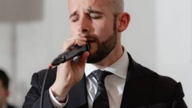 מחנן בן ארי לאקפלה בינלאומית: מורדי ויינשטיין מחדש את "השיבנו"