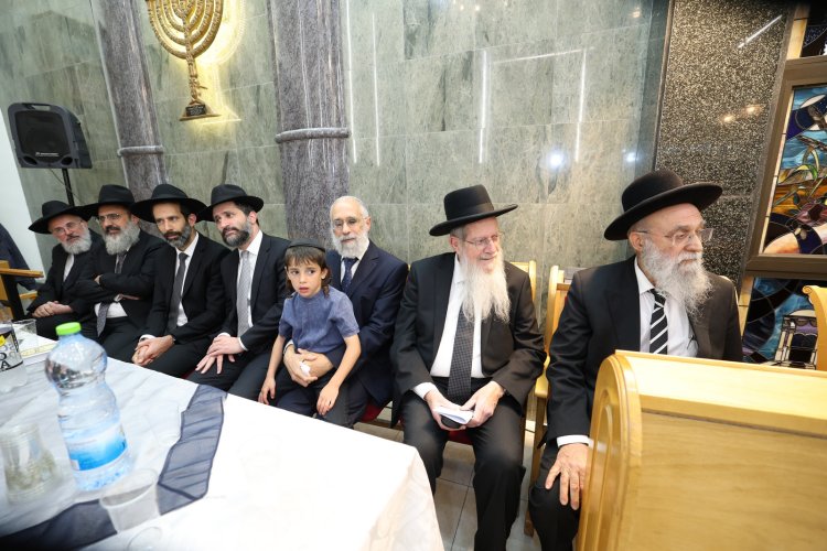 מעמד פתיחת סניף לכולל "ברכת אברהם" במעלה אדומים (צילום: יעקב כהן) מעמד פתיחת סניף לכולל "ברכת אברהם" במעלה אדומים (צילום: יעקב כהן)