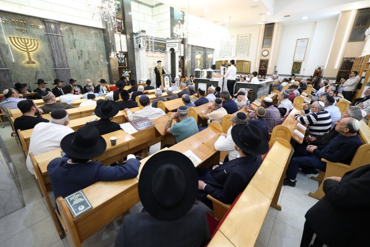 מעמד פתיחת סניף לכולל "ברכת אברהם" במעלה אדומים (צילום: יעקב כהן) מעמד פתיחת סניף לכולל "ברכת אברהם" במעלה אדומים (צילום: יעקב כהן)