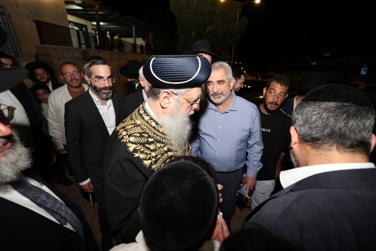 מעמד פתיחת סניף לכולל "ברכת אברהם" במעלה אדומים (צילום: יעקב כהן) מעמד פתיחת סניף לכולל "ברכת אברהם" במעלה אדומים (צילום: יעקב כהן)