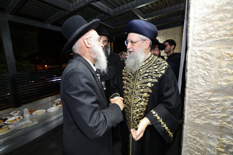 מעמד פתיחת סניף לכולל "ברכת אברהם" במעלה אדומים (צילום: יעקב כהן) מעמד פתיחת סניף לכולל "ברכת אברהם" במעלה אדומים (צילום: יעקב כהן)