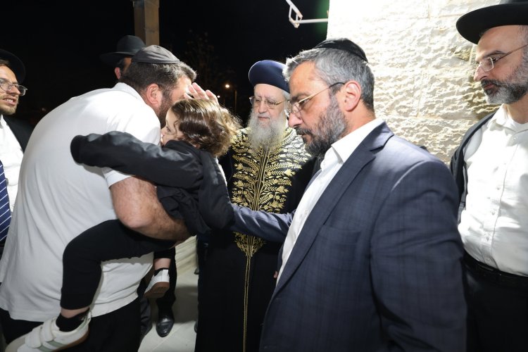 מעמד פתיחת סניף לכולל "ברכת אברהם" במעלה אדומים (צילום: יעקב כהן) מעמד פתיחת סניף לכולל "ברכת אברהם" במעלה אדומים (צילום: יעקב כהן)