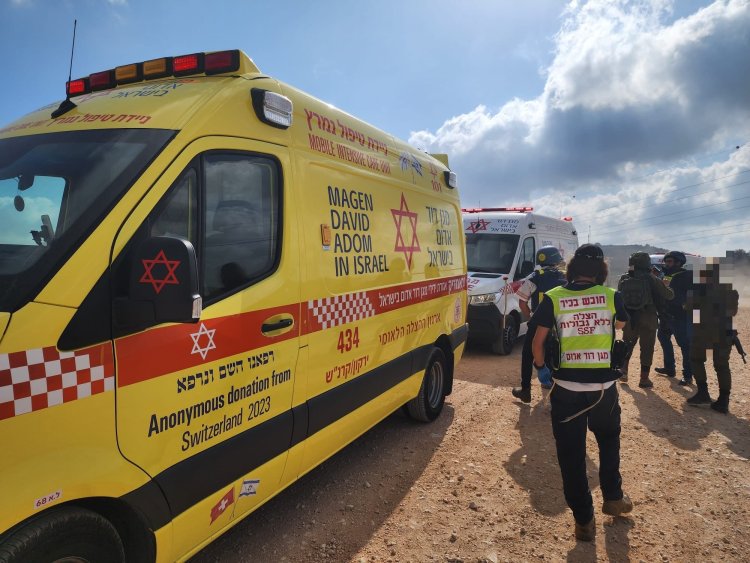 הפיגוע הקטלני בשומרון (צילום: דוברות מד"א) פיגוע קטלני בשומרון: הרוג ושני פצועים קשה, מצוד נרחב אחר המחבלים