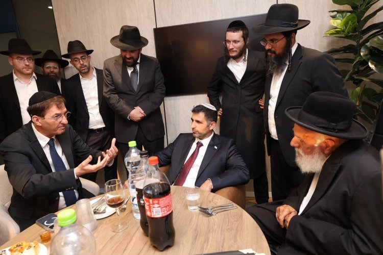 השקת האולפנים והאתר החדשים (צילום: שלומי כהן) השקת האולפנים והאתר החדשים (צילום: שלומי כהן)