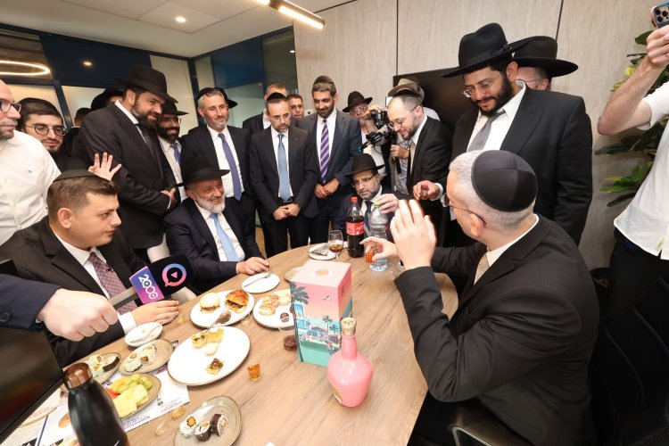 השקת האולפנים והאתר החדשים (צילום: שלומי כהן) השקת האולפנים והאתר החדשים (צילום: שלומי כהן)