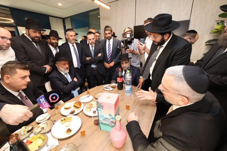 השקת האולפנים והאתר החדשים (צילום: שלומי כהן) השקת האולפנים והאתר החדשים (צילום: שלומי כהן)
