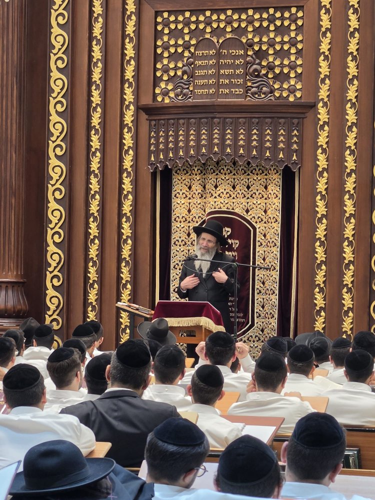 הגאון הצדיק רבי בנימין פינקל שליט"א בישיבת רכסים (צילום: דוד קשת) לקראת הימים הנוראים: המשגיח ממיר הגיע לישיבת רכסים