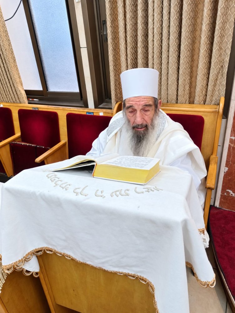 כמלאך ה' צבאות: חכם ניסים בן שמעון במוצאי כיפור כמלאך ה' צבאות: חכם ניסים בן שמעון במוצאי כיפור